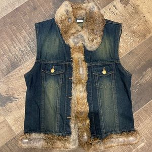 Denim vest with fur collar and trim size small
